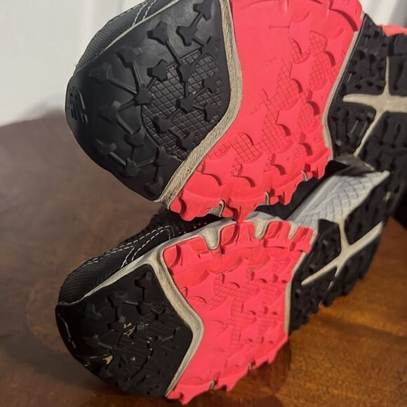 🔥🔥 New Balance 610 v5 All Terrain Techride Running Trail Shoes Women Size 7B - Picture 10 of 16